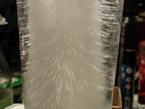 Plasmawirbel vom Schmerzlinderungsstift im Eis eingefroren 1